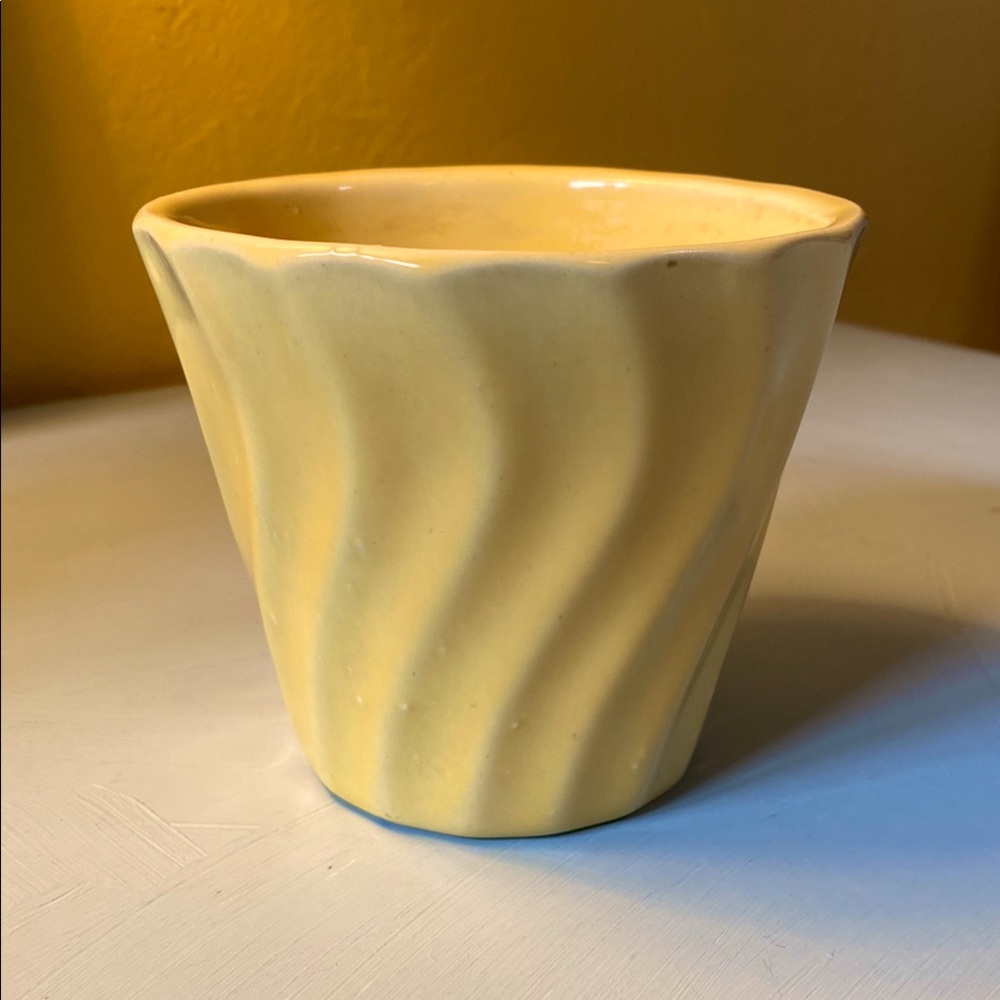 Vintage Bauer Pottery Swirl Flower Pot 4”
